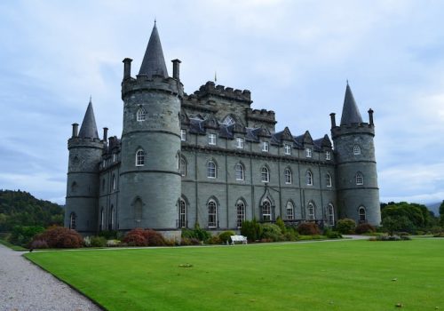 lush-landscape-inveraray-castle-argyll-scotland_493961-354
